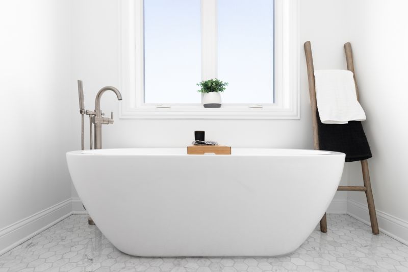 Minimalist Tub